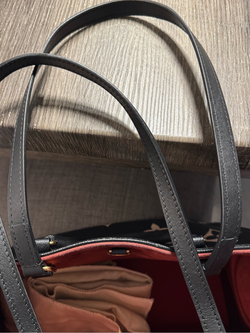 100% authentic Louis Vuitton On The Go MM 💜 Friday price drop💜 - Picture 6 of 15